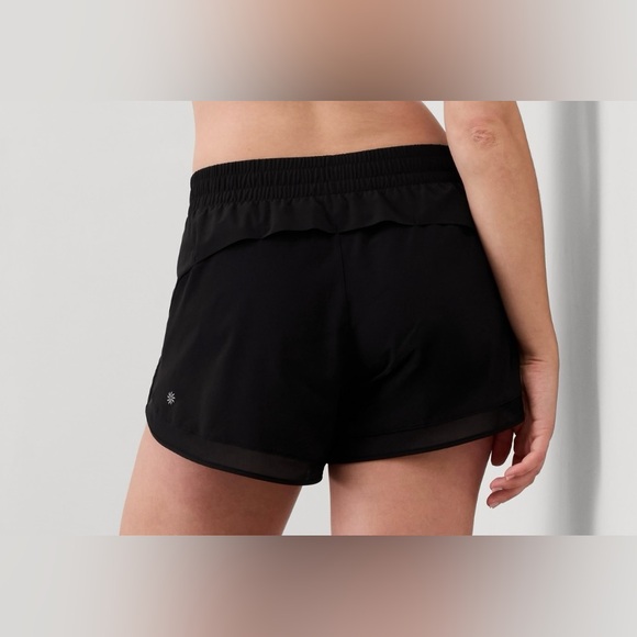 ATHLETA MESH RACER RUN MID RISE 4 SHORT - Picture 4 of 10